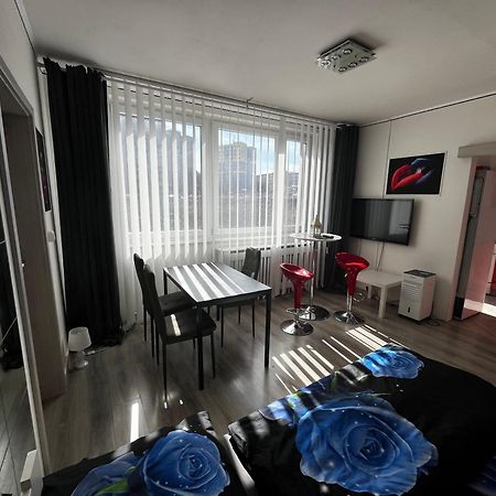 Monfas Apartment Barrandov Praga Zewnętrze zdjęcie
